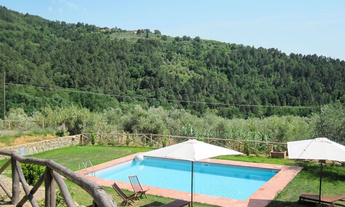Castelfranco Piandisco House | Lovely apartment in villa for 6 people with WIFI, pool, TV and terrace