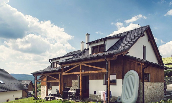 Lipno nad Vltavou House | Lovely apartment in villa for 5 guests with WIFI, TV, terrace and pets allowed