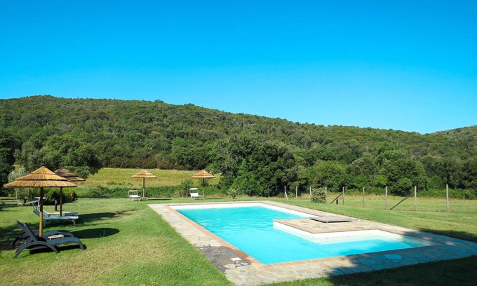 Montorsaio House | Lovely apartment in villa with pool, WIFI, TV, patio, pets allowed and panoramic view