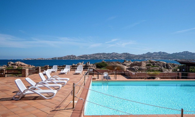 Villaggio Piras Apartment | Lovely apartment for 6 people with WIFI, A/C, pool, TV, patio and pets allowed