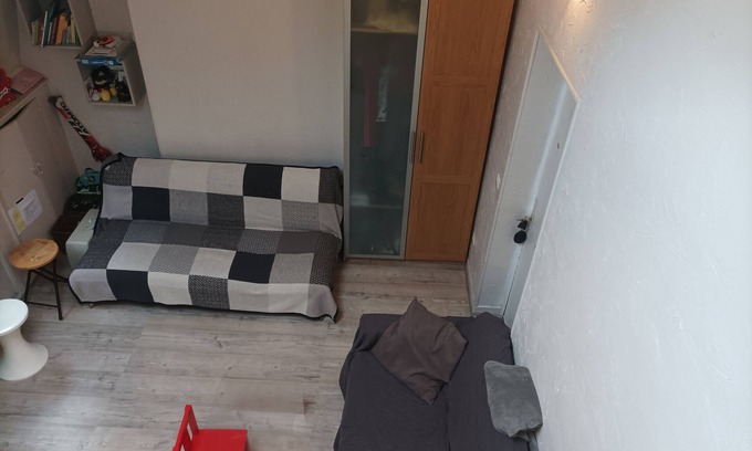 Quartier de la Goutte-d'Or Apartment | Lovely apartment with high ceilings near Montmartre.