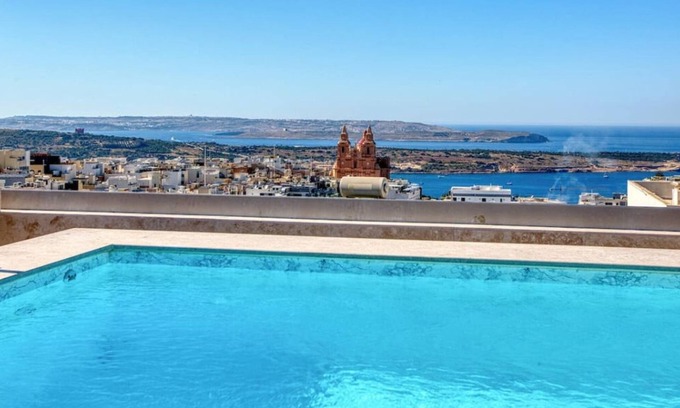 Mellieha Apartment | Lovely Apartment with 2 free Pool Access,WIFI & AC