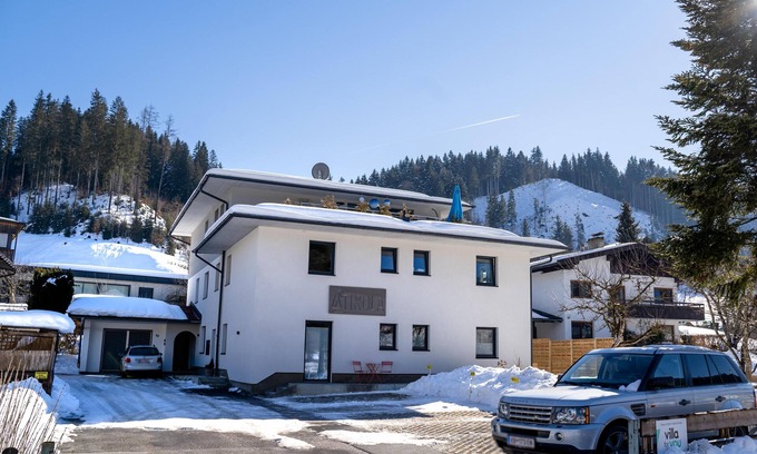 Hopfgarten im Brixental Apartment | Lovely apartment with garden and close to the ski lift