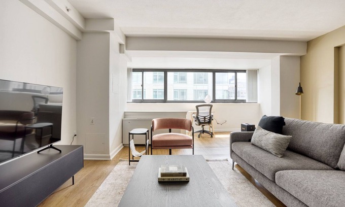 West End Apartment | Lovely Beacon Hill 1BR, by Blueground