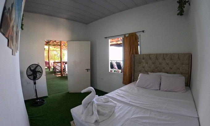Cartagena District Bed & Breakfast | lovely bedroom with ocean view & breackfast with WiFi in Baru, Cartagena