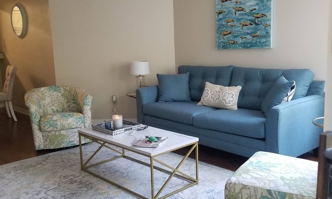 Niceville Condo | Lovely Bluewater Bay 1 Bedroom Condo near Bluewater Bay Marina and Destin Island