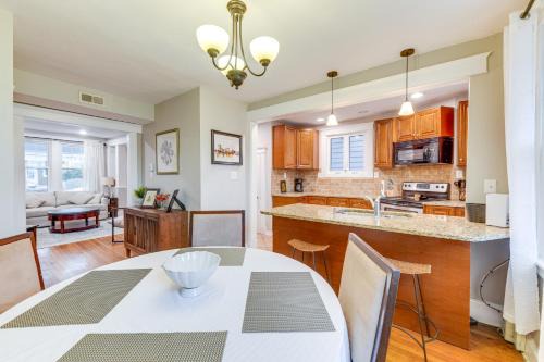 Richmond House | Lovely Carytown Home Walk to Shops and Restaurants