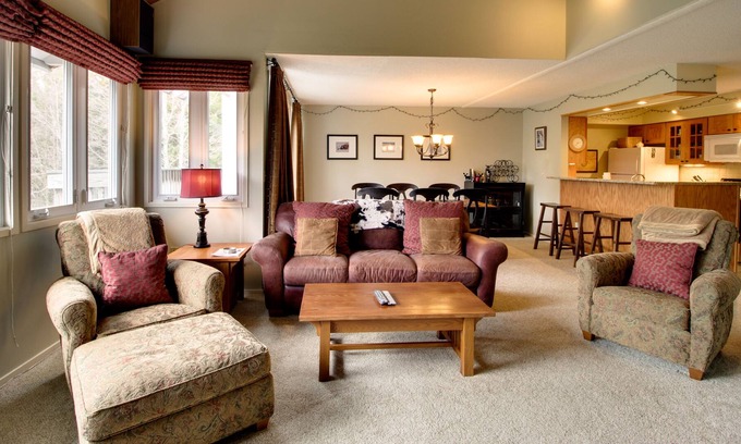 Warren Condo | Lovely Condo with Balcony, Ski Shuttle. Shared Hot Tub, Pools, Tennis, and Gym
