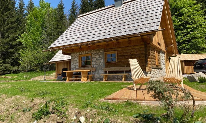 Studor Ski Chalet | Lovely Cottage in a mountain wilderness of the National Park