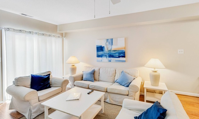 Country Club Estates House | Lovely dog-friendly Scarborough Village home with spiral staircase, patio & W/D