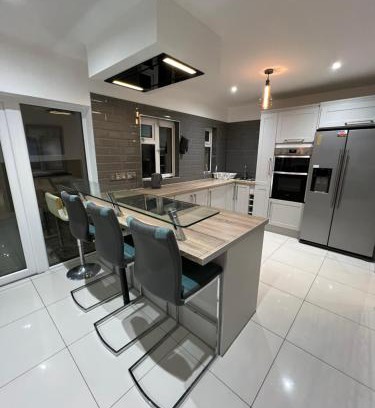 Terenure House | Lovely Dublin Home - Just 15 Mins to City Centre