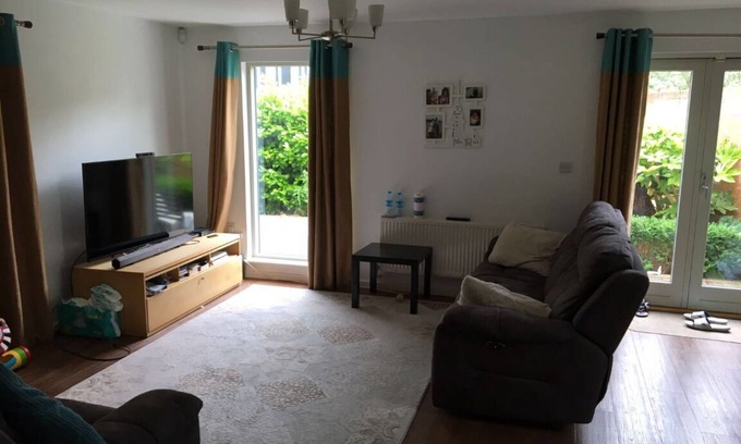 Old Harlow House | Lovely Entire House in heart of Harlow