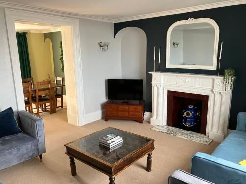 Burnham-on-Sea Apartment | Lovely family seafront property in Burnham-on-Sea