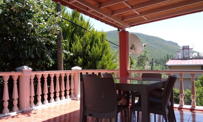 Menderes House | Lovely flat in the woods*close to the sea