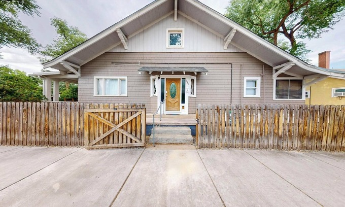 Downtown Albuquerque House | Lovely Historic 2bd/1ba home across from park, AC