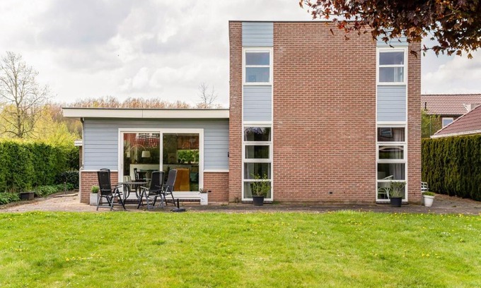 Zeewolde House | Lovely holiday home in Zeewolde with a swimming pool