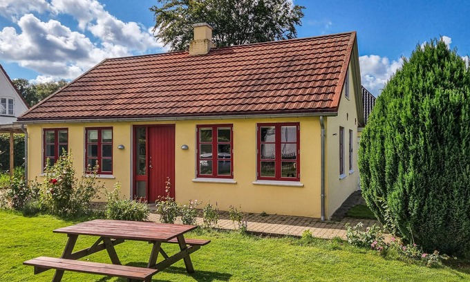 Aabenraa House | Lovely home in Aabenraa with kitchen