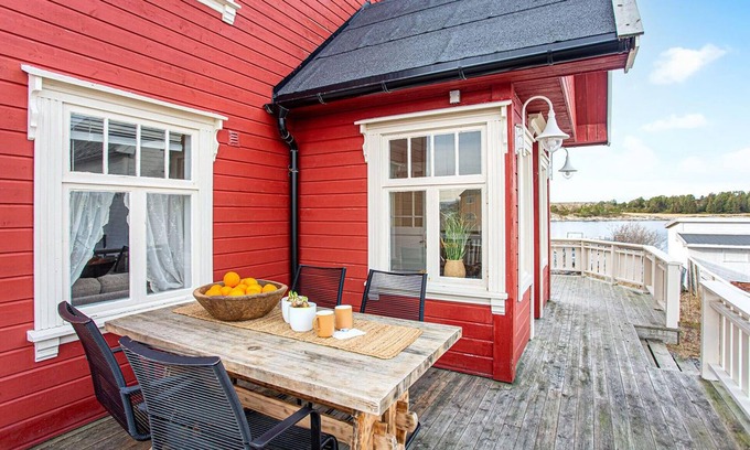 Abelvær House | Lovely home in Abelvær with WiFi