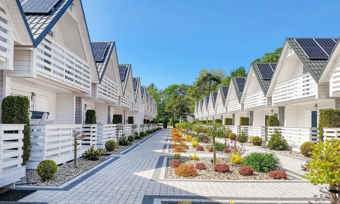 Darlowko House | Lovely home in Darlówko with WiFi