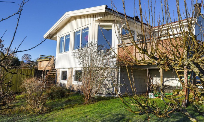 Hakenaset House | Lovely home in Hakenäset with sauna