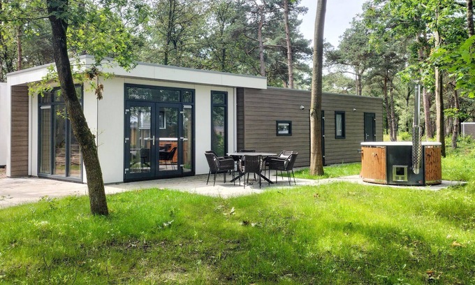 Municipality of Hellendoorn House | Lovely home in Hellendoorn with kitchen