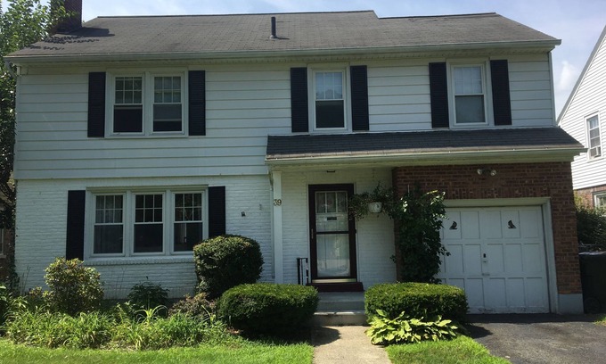 Troy House | Lovely home in historic, residential neighborhood close to RPI