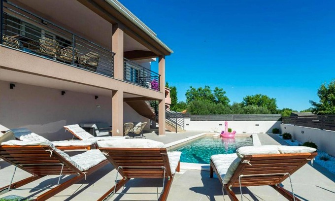 Slivnica House | Lovely home in Podgradina with private swimming pool, can be inside or outside