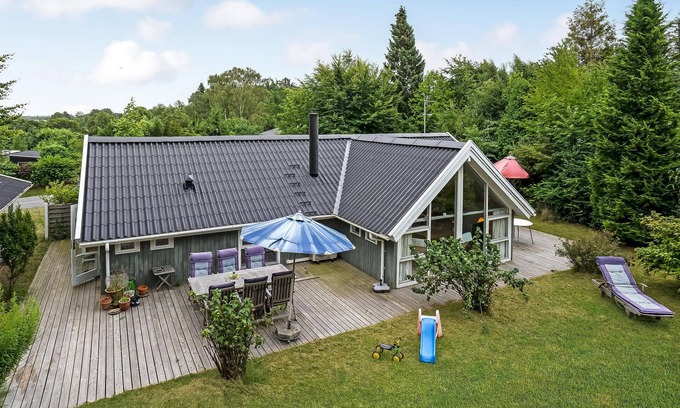 Tisvildeleje House | Lovely home in Tisvildeleje with WiFi