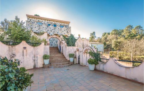 Puigventos House | Lovely Home In Vidreres With Kitchen