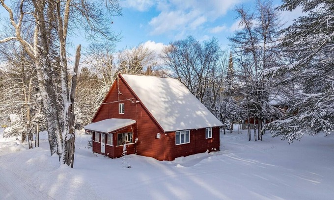 Big Moose Cabin | Lovely Lodge, near Old Forgen