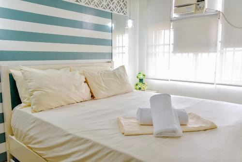 Quezon City Apartment | Lovely Modern 2BR Condo in Aurora Gardens San Juan City