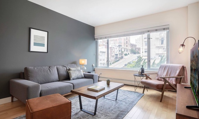Lower Nob Hill Apartment | Lovely Nob Hill 1BR w/Gym + Sauna near Union Square by Blueground