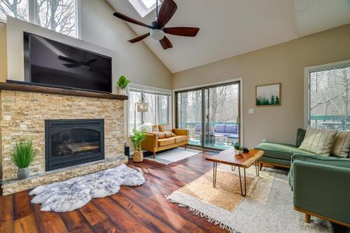 Gouldsboro House | Lovely Poconos Cabin with Resort Amenities!