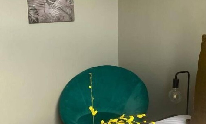 Greater Johannesburg Metropolitan Area Condo | Lovely Rosebank 1-bedroom condo with pool & cinema