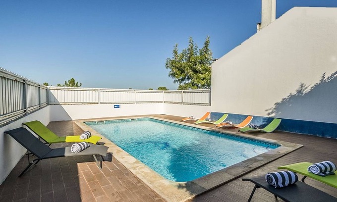 Fornos Villa | Lovely Sesimbra Villa | Villa Cassiopeia | Private Garden | Shared Pool | Near.