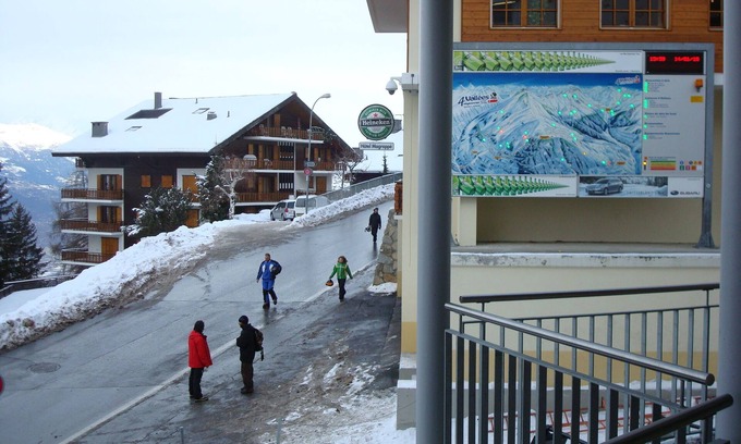 Veysonnaz Apartment | Lovely Ski 2 Bed Apt Sleeps 6, 50m From Telecabine, Well-Equipped/Gorgeous View