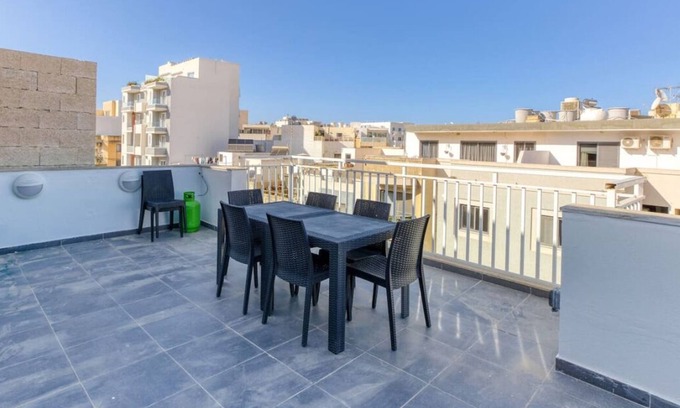 Tal-Ibrag Apartment | Lovely & Spacious 3BR Penthouse in central Swieqi