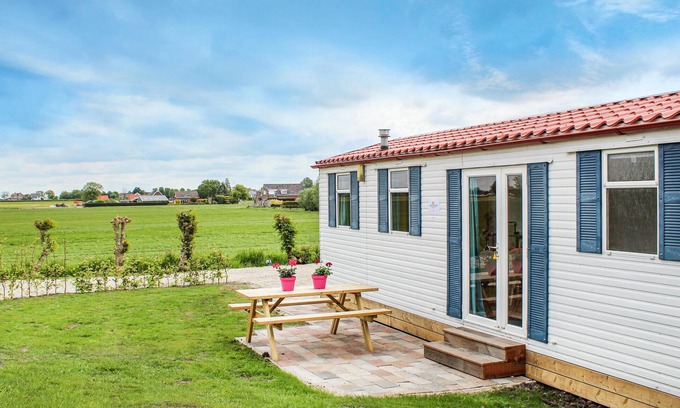 Woubrugge House | Lovely (sta)caravan in Woubrugge