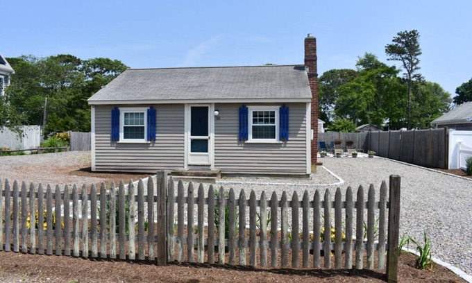 Dennis Port House | Lovely three bedroom home located only .2 miles away from Glendon Road Beach