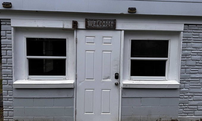 Hyde Park Apartment | Lovely Tiny House located in the heart of Jacksonville