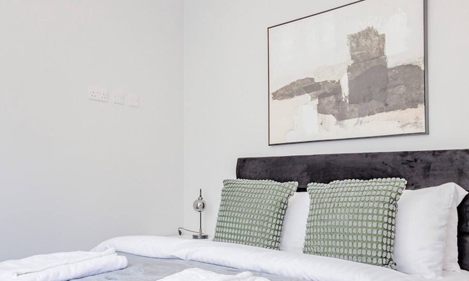 Evesham Apartment | Lovely Town Centre One Bed Flat