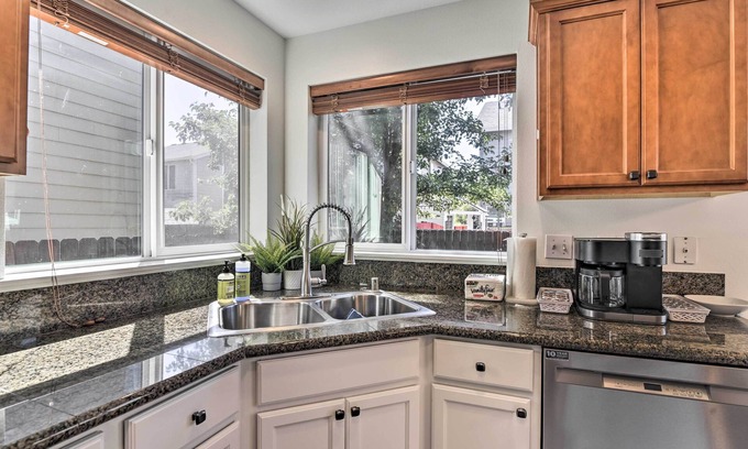Five Corners House | Lovely Vancouver Home < 18 Mi to Portland!