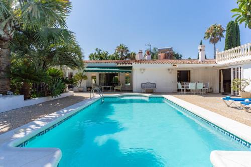 San Pedro de Alcantara Villa | Lovely Villa Las Palmeras