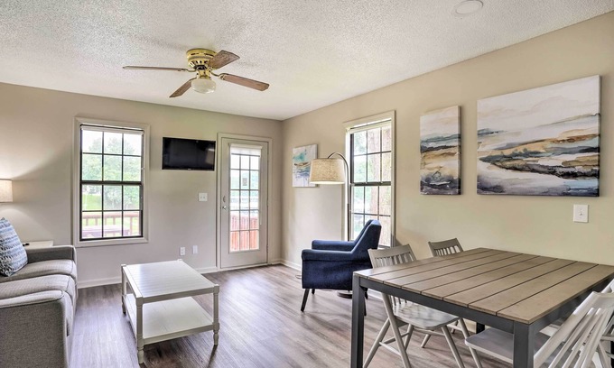 Winchester Cabin | Lovely Waterfront Abode w/ Shared Boat Ramp!