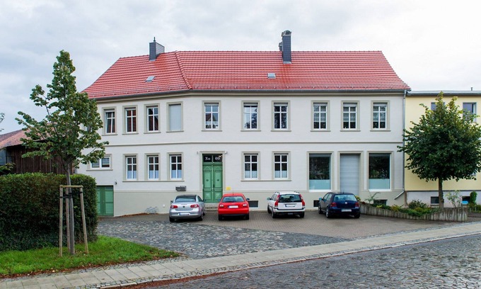 Hoym Apartment | lovingly furnished 2 bedroom apartment II, WiFi, car park