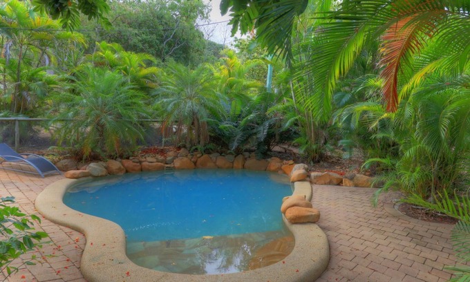 Arcadia Apartment | Loyang Apartment 1 - Fantastic value island getaway with complex pool and short stroll to Alma Bay