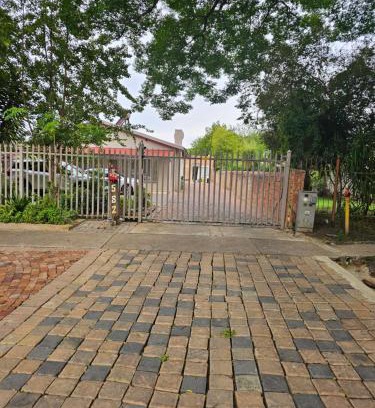 Rietfontein House | LPM Guests R