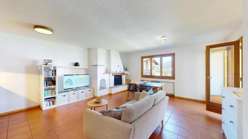 Sankt Moritz-Bad Apartment | Ludains 2/9