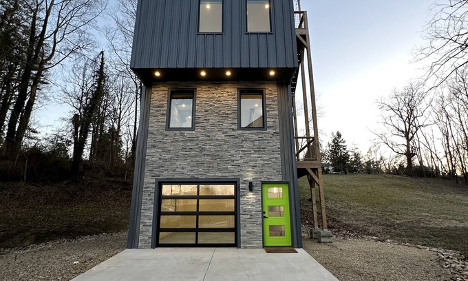 Brevard House | Lumberyard Bike House (Sister to Brevard Bike House)