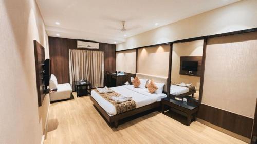 Kalaburagi Hotel | LUMBINIS GRAND HOTEL